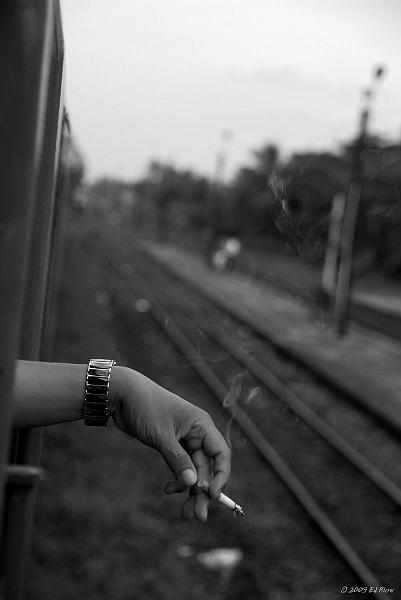 Waiting-2.jpg - On the train, Phan Thiet to Saigon